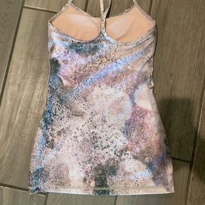 Lululemon tank top.